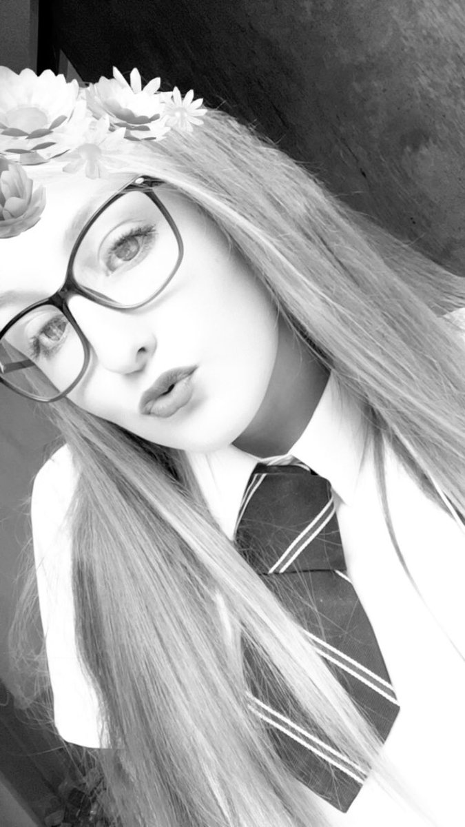 bethan8owen's tweet photo. It's my birthday ❤️🎉🎊🎉🎊❤️ https://t.co/ctE5q8PlHL