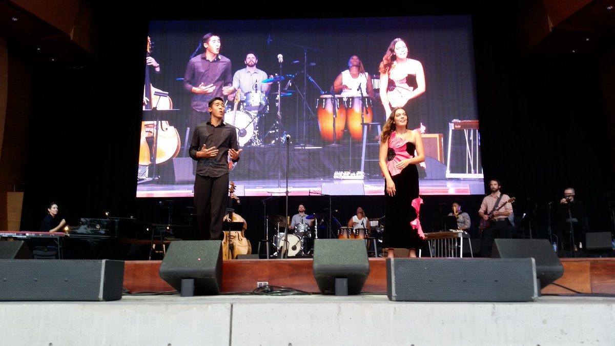 Millennium_Park's tweet photo. Lookin' good you two! #fifthstar @TJspokenword @SpencerTootle https://t.co/O1JUrzWine