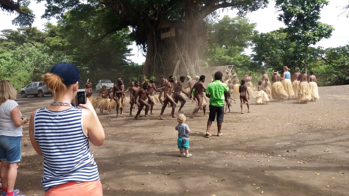 lingbahn80's tweet image. Custom dance performance , YAKEL Tanna #toktok2017