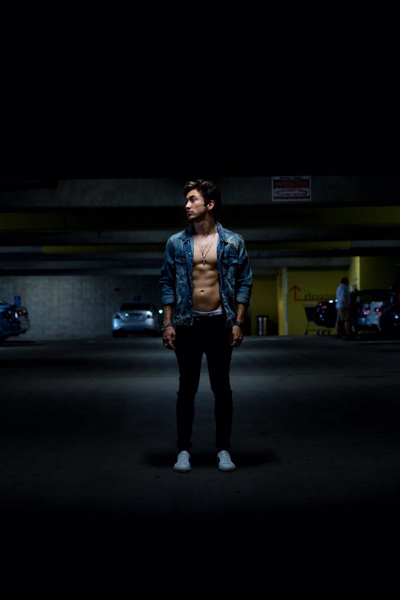 BrennenTaylor's tweet photo. I don't trust nobody and nobody trust me https://t.co/6XMgUg7PMT