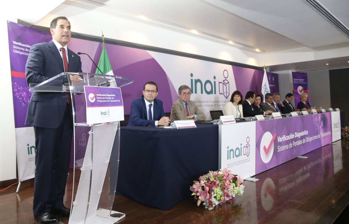 senadomexicano's tweet photo. 📷 #Fotos
@INAImexico otorga al #SenadoTransparente reconocimiento por ser referente en transparencia. https://t.co/8d6u3sQhU8 https://t.co/zUmOFJV4Kr