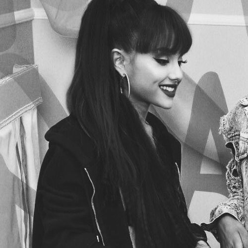 RiotClubRPG's tweet photo. Ariana Grande Butera.
21ans.
Hétéro.
Musique. 
@AGrandesRpg https://t.co/m1F6CJpjoa