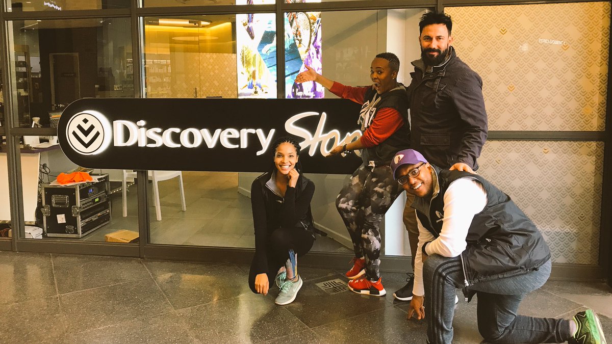 Discovery_SA's tweet photo. Welcoming the @jacabreakfast team to the #DiscoveryStore @MenlynMaine as we get ready for the Discovery @jacarandafm #SpringWalk https://t.co/P5vEmn1xoK