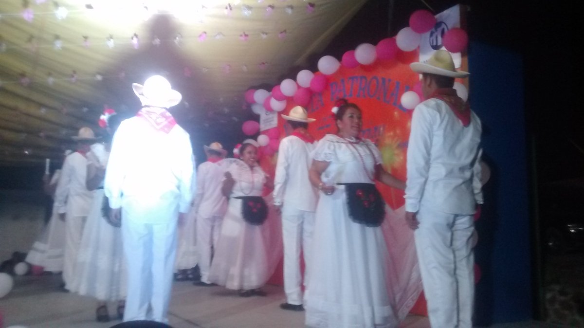 OmarBarron14's tweet photo. Fiesta Patronal Santa Rosa Xajay #TradicionYProgreso #SJR 👏👏👏👏👏👏 https://t.co/eJMgcXVd67