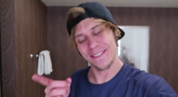 RubiuhVirgen's tweet photo. #RubiusMeme @Rubiu5
Love you♡ https://t.co/t032ulW26Q