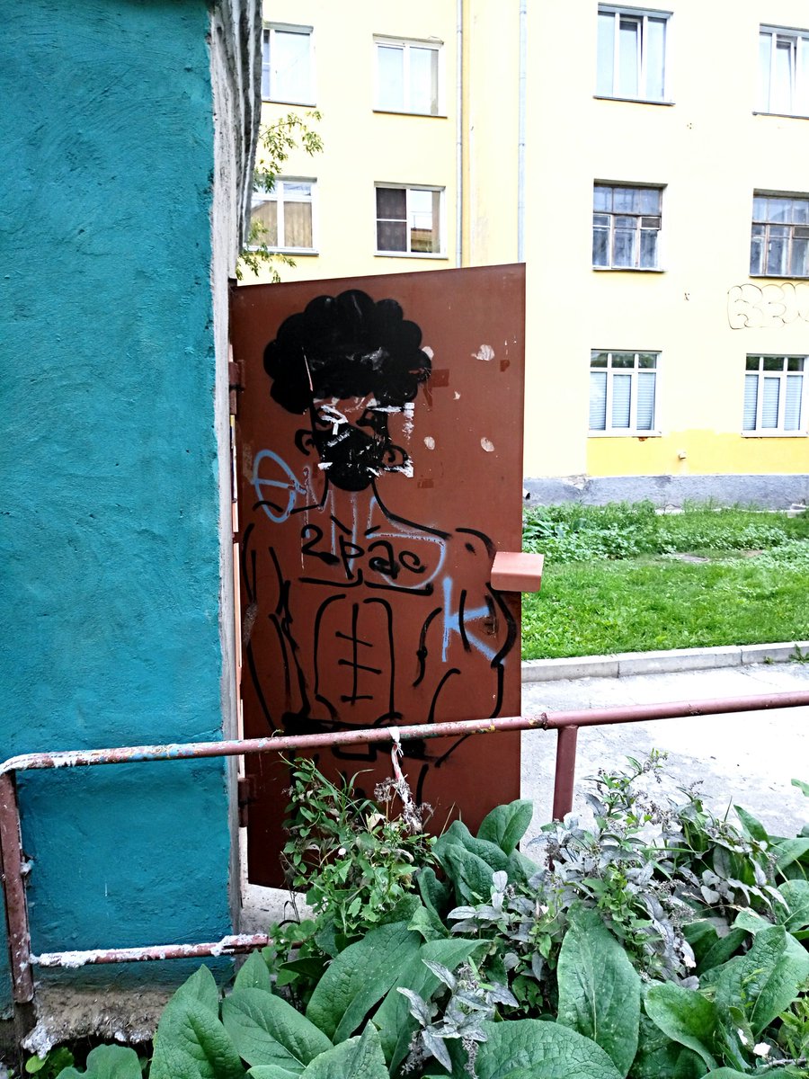 streetartsib's tweet photo. Начинаем небольшой марафон с #окрашенофест 
Эти будочки между Державина 6 и 8

#streetartsib #okrashenofest #color #summer #fruits #graffiti https://t.co/ONYSp97SqQ