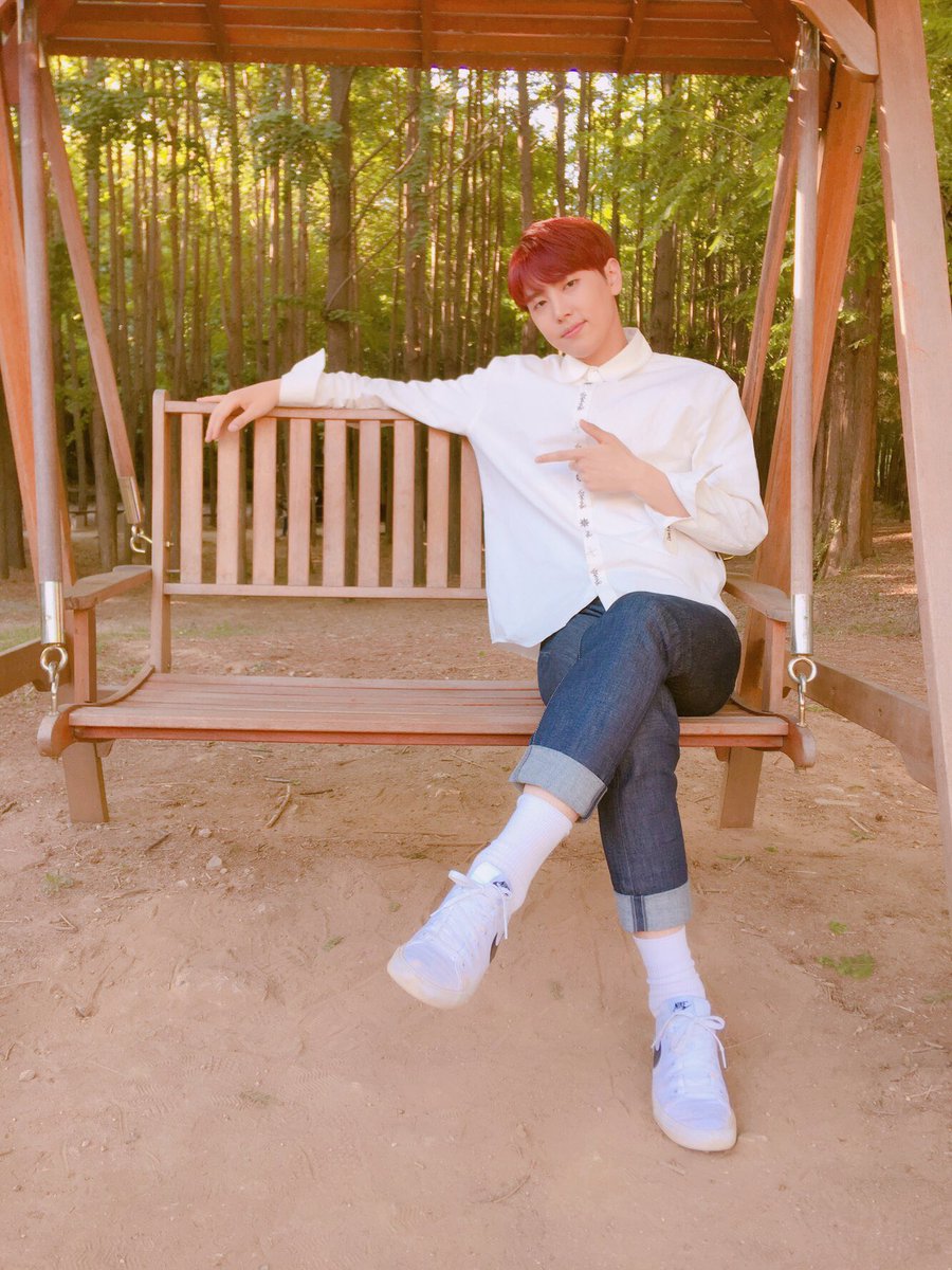 SF9_FANCLUB's tweet photo. [📷] 숨겨왔던 나의- 미공개 사진 모두 FANTASY에게 줄게🎶 #SF9_is...

오늘의 Target 💘
재윤이 옆자리는 FANTASY자리❣️

#SF9 #에스에프나인 #재윤 #JAEYOON https://t.co/N9NRZjV5fv