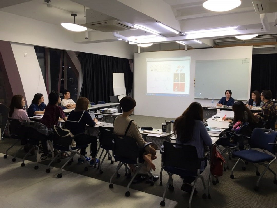 SSmadang's tweet image. 기획,제작,유통,마케팅까지
나만의 독립출판물 만들기 ♥

독립잡지 싱클레어 팀과 함께
독립출판학교 [어바웃북스 프리스쿨]
▶ 17년10월16일(월)~18년1월14일(일)
▶ 수강지원(~9/19): goo.gl/EKArra