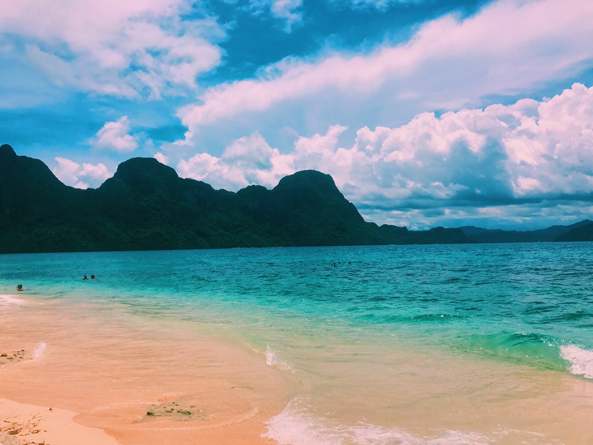 doabunk's tweet photo. Fun in the Philippine sun! #elnido #palawan https://t.co/OMenVVAVsT