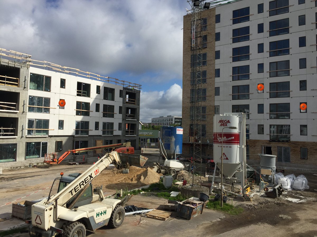 SKADEteknik_dk's tweet photo. #Bygherre og #Bygherrerådgiver. Lige en reminder om at tænke #vandskade #alarmer ind i jeres #projekt. 

Mere: https://t.co/VmsfQPckX3 https://t.co/930gASwVbS