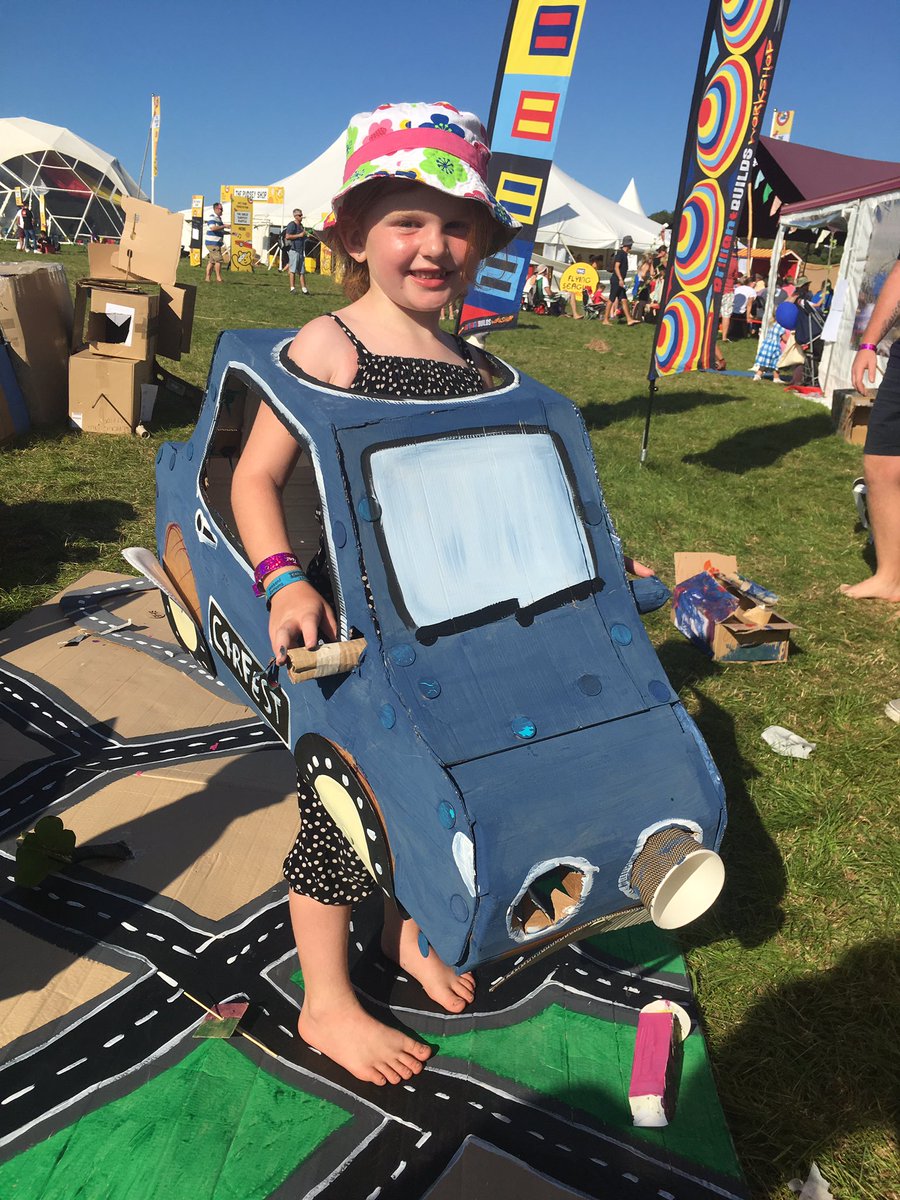 BrilliantBuilds's tweet photo. Thank you @Scolaquip ! We still had some paint leftover and took it to #carfestsouth where it was put to excellent use! Fab colours! Thanku! https://t.co/bgJk8dwvTU