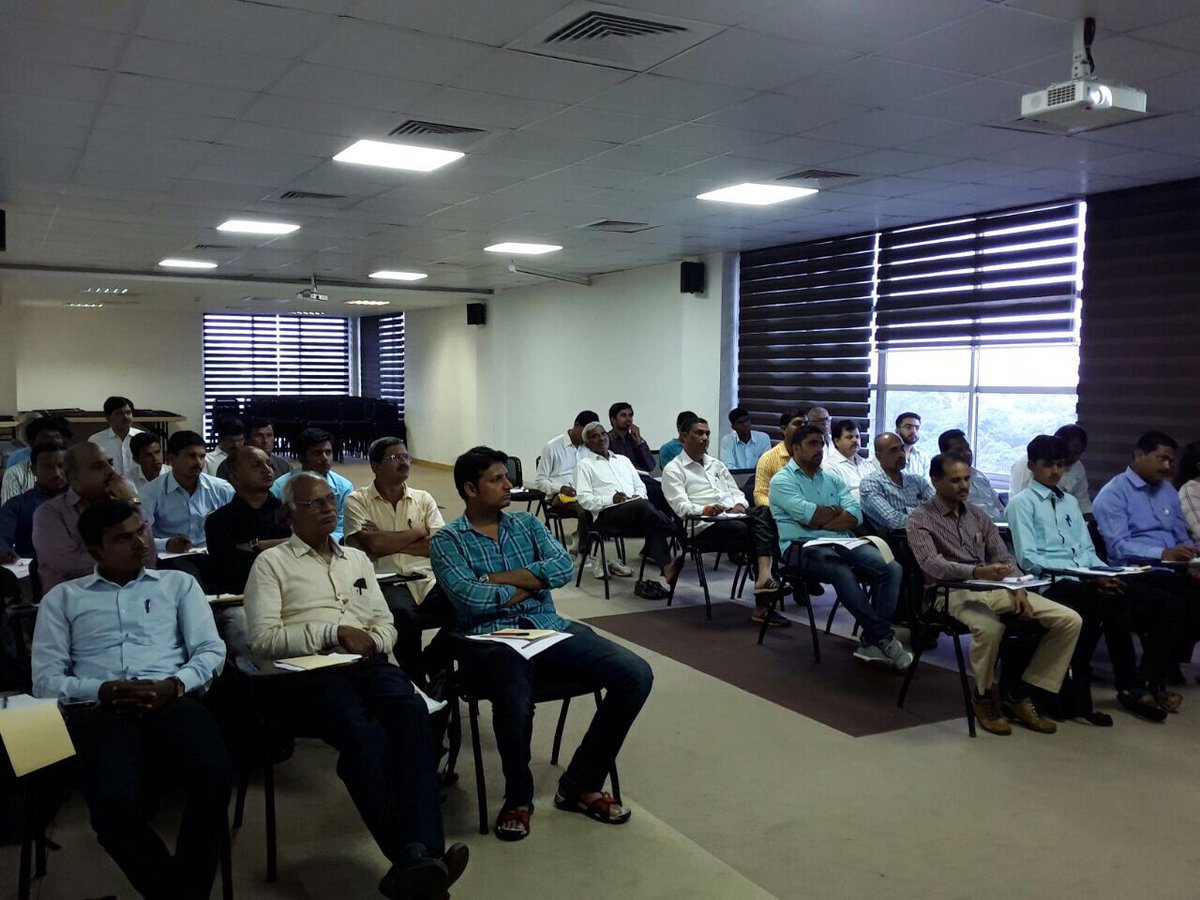 APG_Learning's tweet image. New batch of maize processing course started at#SILC
#maizeprocessing