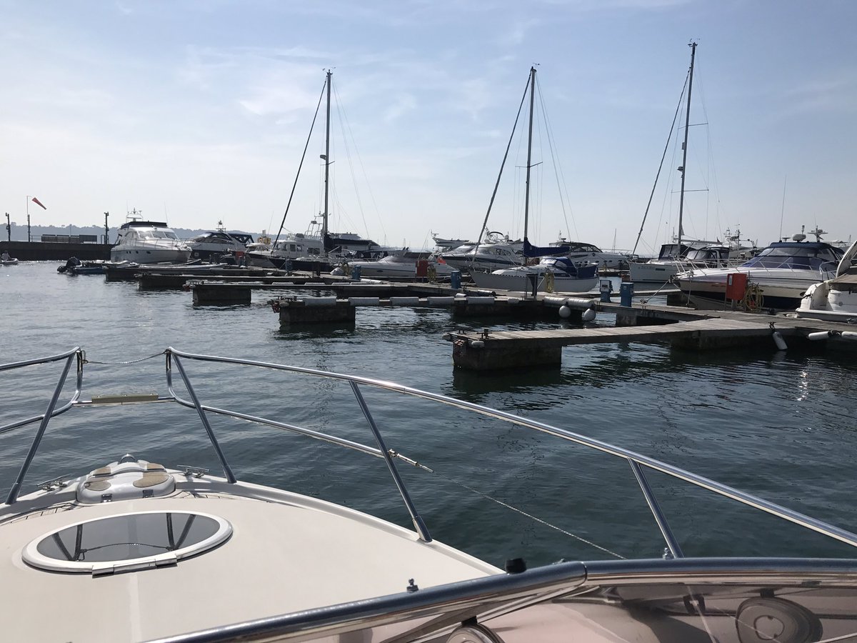 boatscouk's tweet photo. Where have all the boats gone ? It's great to see so many boaters using their craft on this bank holiday ! #salterns #poole #goneboating https://t.co/RBn2zsJ8tM