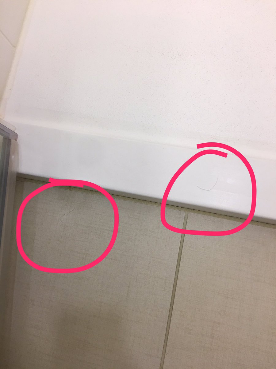 TayMagRog's tweet photo. @Marriott @MarriottRewards hair everywhere in now 2 rooms that I've been placed in. Really really gross and unacceptable https://t.co/Jni2zFnnwi