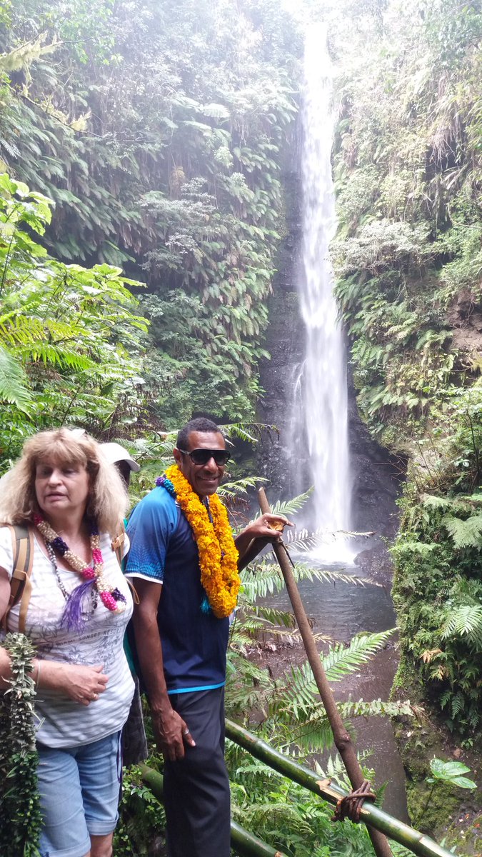 lingbahn80's tweet image. Yapilmae waterfalls ,Tanna #toktok2017