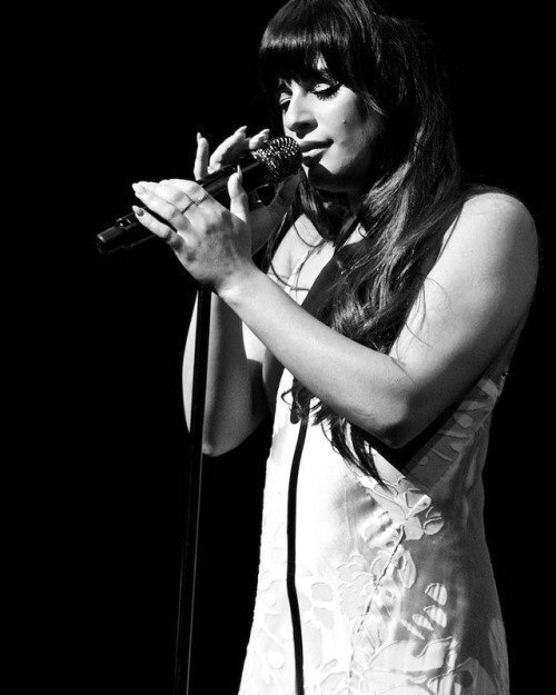 mama_renault's tweet photo. Nada me deixa mais feliz q a Lea cantando #HappyBirthdayLeaMichele https://t.co/aBnvCPAj8p