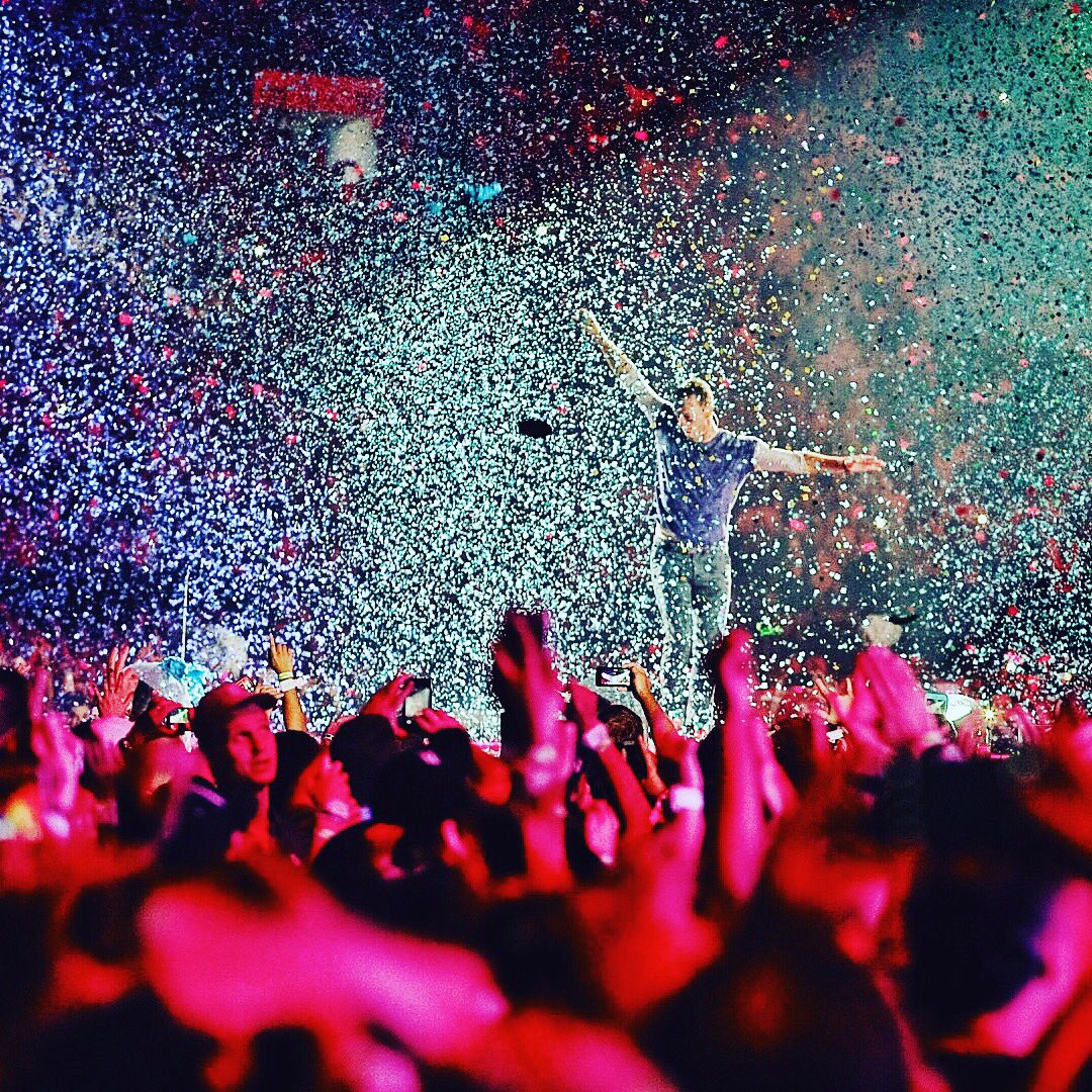 coldplay's tweet photo. #ColdplayMiami
R42 https://t.co/MYMmmBd7RY