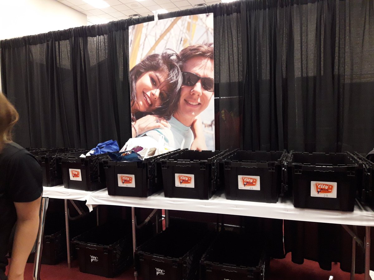 City_Boxes's tweet photo. @City_Boxes coming in handy at @LetsGoToTheEX , keeping your goods safe while you enjoy the fun! https://t.co/6dAQ6JRbNg