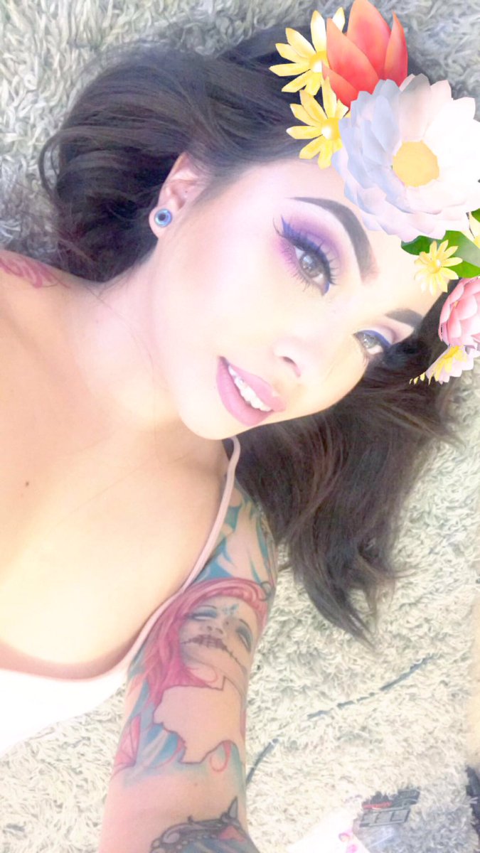 themandilene's tweet photo. #flowerfilter appreciation post #snapchatfilter @Snapchat https://t.co/qCFbCosR8T