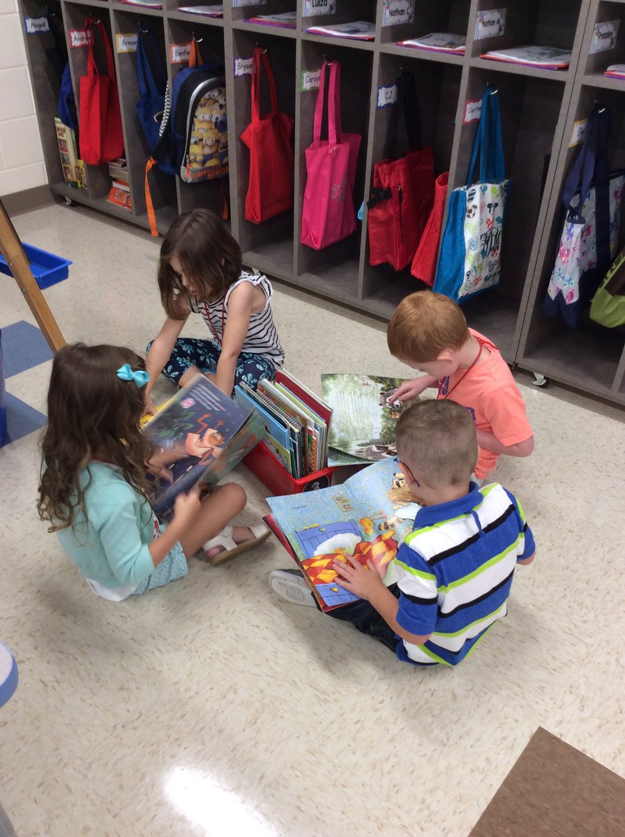 VickiSparkman's tweet photo. We are ready to learn! We are working on our reading workshop! Our teacher said we did a great job! https://t.co/hzNL6cXM9M