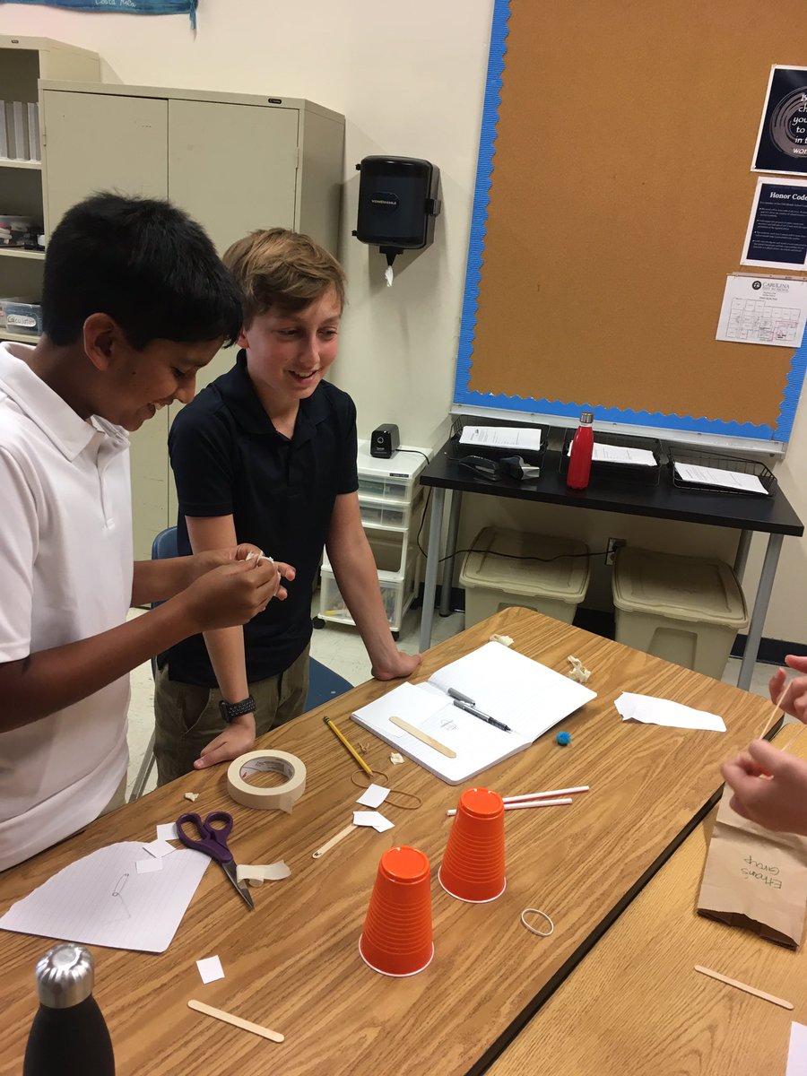 KWeidner1's tweet photo. The great pom pom launcher design challenge to start 8th grade science #cdslearns #scienceisawesome https://t.co/Md2QWIe3b6