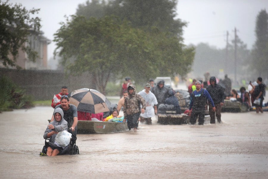 InfidelAngela's tweet photo. You'll never know how strong you are until being strong is the only choice you have!! #HoustonStrong #houstonflood ❤️🇺🇸 https://t.co/Jb4BmKMQex