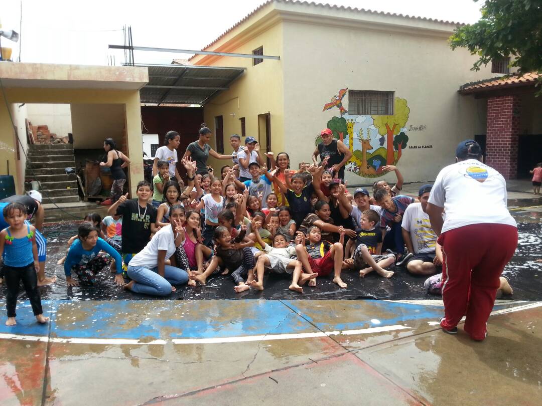 Actividades recreativas y deportivas ofrece el plan del Gobierno Nacional..!!! #EscuelasAbiertasSembrandoFuturo <a href="/JauaMiranda/">Elías Jaua</a> <a href="/charlychaves/">Charly Rojas Chaves</a>