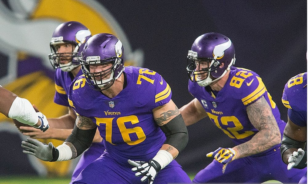 salute_mag's tweet photo. Minnesota Vikings O-Line Desperately Seeks Answers - #AlexBoone #MinnesotaVikings #NFL #SamBradford - https://t.co/qxrRJy5uBq https://t.co/QrJwLTF5ad