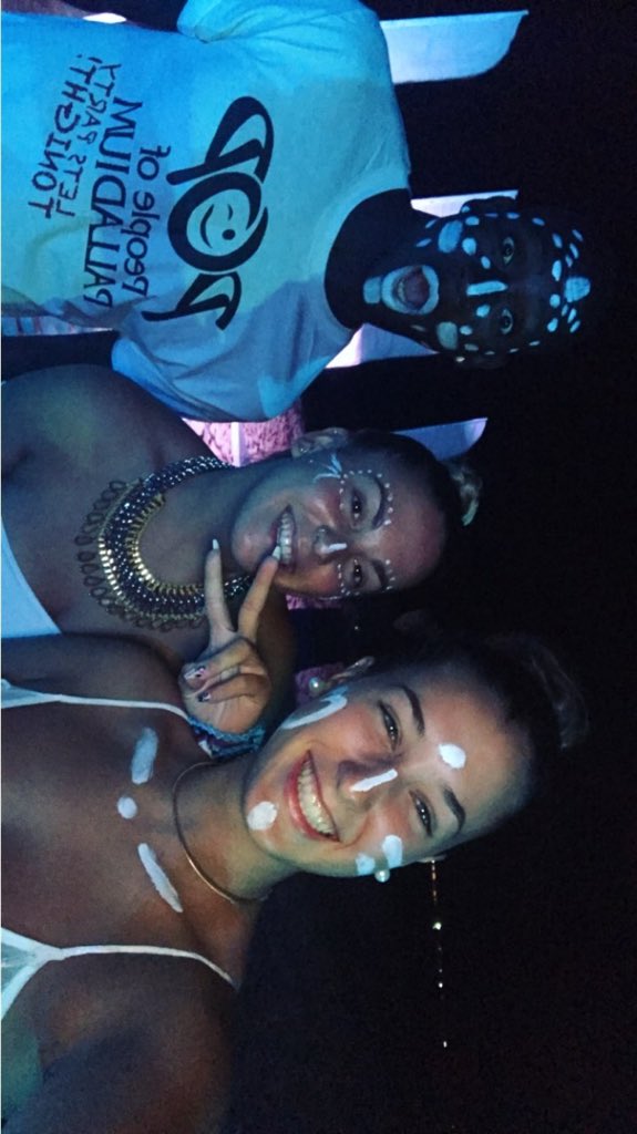 roosa05's tweet photo. #palladiumwhiteparty República Dominicana https://t.co/cErRNtOSwW