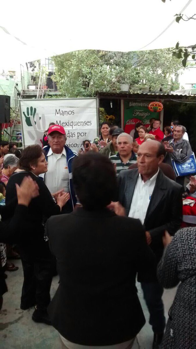 alma_quiles's tweet photo. Convivió Día Del Adulto Mayor, Día de nuestros Abuelitos en Calle 31 Col. Estado Nezahualcóyotl ... https://t.co/pI93A2m3mt