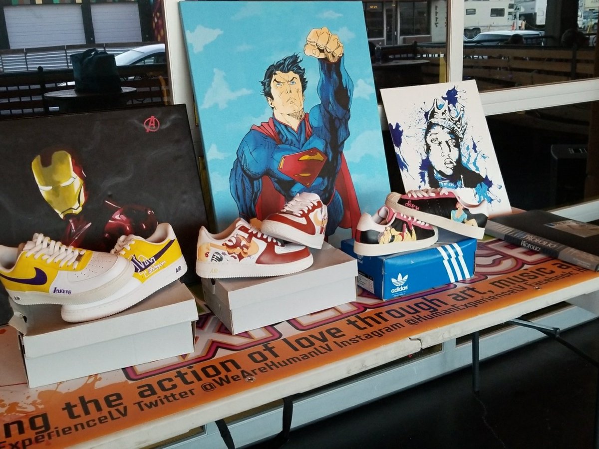 ZoVCustomz's tweet photo. Displaying my art at #HumanExperience #HumanExperienceLV #art https://t.co/1M7oERiUUw