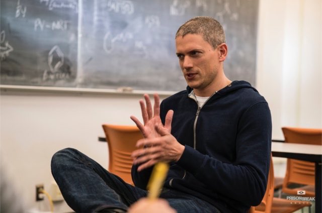 WentworthMFr's tweet photo. 📸 Nouvelles photos de Wentworth Miller pour FOX [prison break]. https://t.co/rfW5Upf7z7