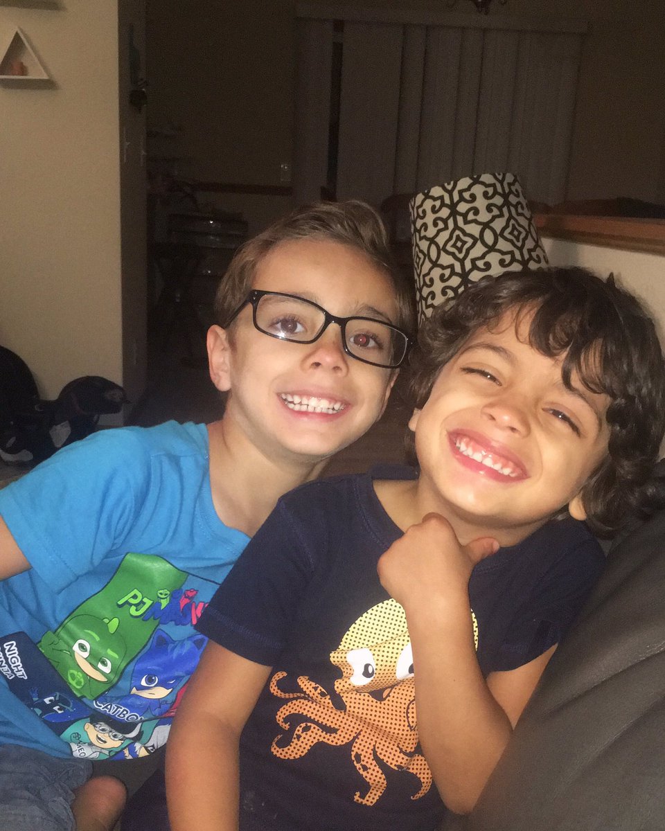 amber_malyn's tweet photo. My babies!!! 😍😍💙💕 https://t.co/fpGtnrOSoV