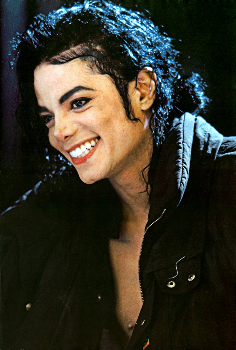 MJziddleston's tweet photo. LOVE LIVES FOREVER ❤
#MichaelJacksonAlwaysInOurHearts https://t.co/BexWe5UBiF