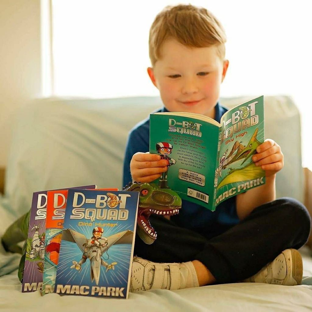 AllenAndUnwin's tweet photo. This is what we love to see @sandyfbe, kids engrossed in books! 😍 #DBotSquad #MacPark 🐲🤖📚: ⠀
...⠀
"It's really har… https://t.co/NZt3yWkrsb https://t.co/L6sEbz2YN8