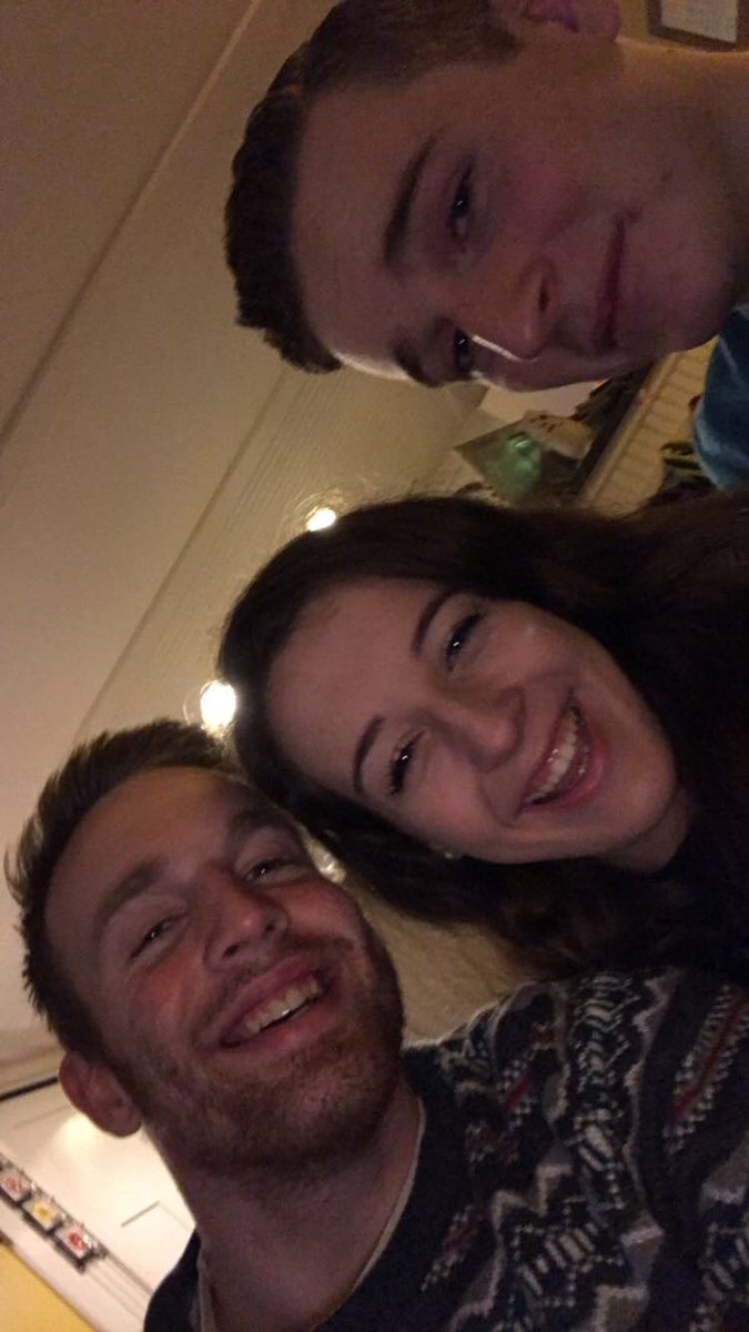 hales824's tweet photo. HAPPY BIRTHDAY WITTLE BRUTTER!!!!!! I hope you have the silliest 19th bday ever! Don't kiss Millie too much!😊🐶😝 #miltamilta #wyan #mush https://t.co/CoWzyNJV08