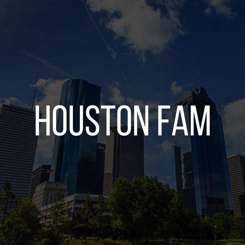 FamilyDinnerOrg's tweet photo. Houston family and others that want to help: Here is a list of available resources and items needed #HoustonFlood https://t.co/7TzedWIBpH https://t.co/7m9y228PhC