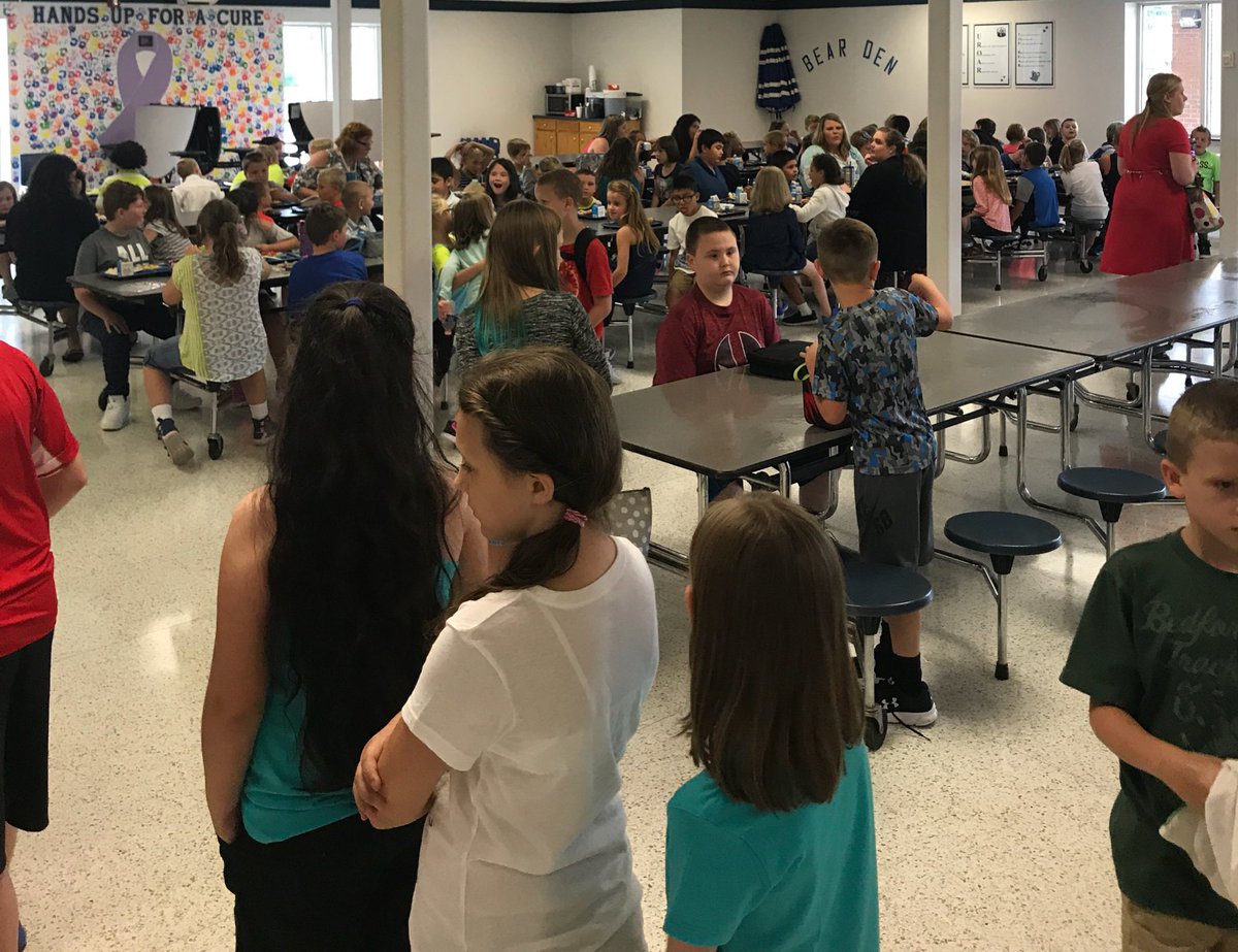 mrmarkgarrett's tweet photo. A line in the @mes_bulldogs cafeteria means 🌭🥗🌽🍎🥛! @McDowell590 is proud to provide breakfast & lunch at no cost to all K-8 Ss! #McFirstDay https://t.co/2AvkLDRqGZ