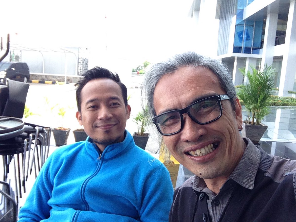 HBD <a href="/DennyCagur/">Denny Cagur</a>, sehat, panjang umur, sukses berkarya <a href="/dahSyatMusik/">dahSyat</a> <a href="/Baper_RCTI/">BaperRCTI</a> berbahagia