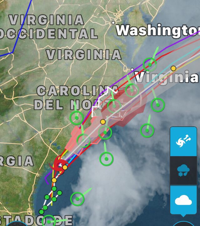 VivirSelvas's tweet photo. #USOpen Not only to #Harvey but to the 👉🏼 #Storm10 ... 🙈 https://t.co/3jMEBxcpGk