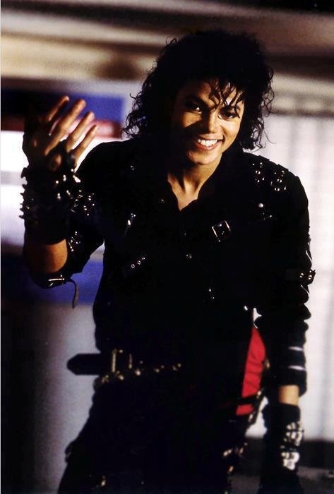 feerlaurensok's tweet photo. FELIZ CUMPLEAÑOS AL MAYOR REFERENTE MUSICAL DE TODOS LOS TIEMPOS. 

El mundo te extraña #MichaelJackson https://t.co/8tzAJ0JJ5h