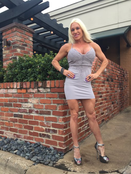 Last Saturday night in #Dallas, sexy dress from My favorite person! #MayweathervsMcGregor https://t.<a href="/tag/dallas"class="tags">#Dallas</a><a href="/tag/mayweathervsmcgregor"class="tags"><span>#mayweathervsmcgregor</span></a>
