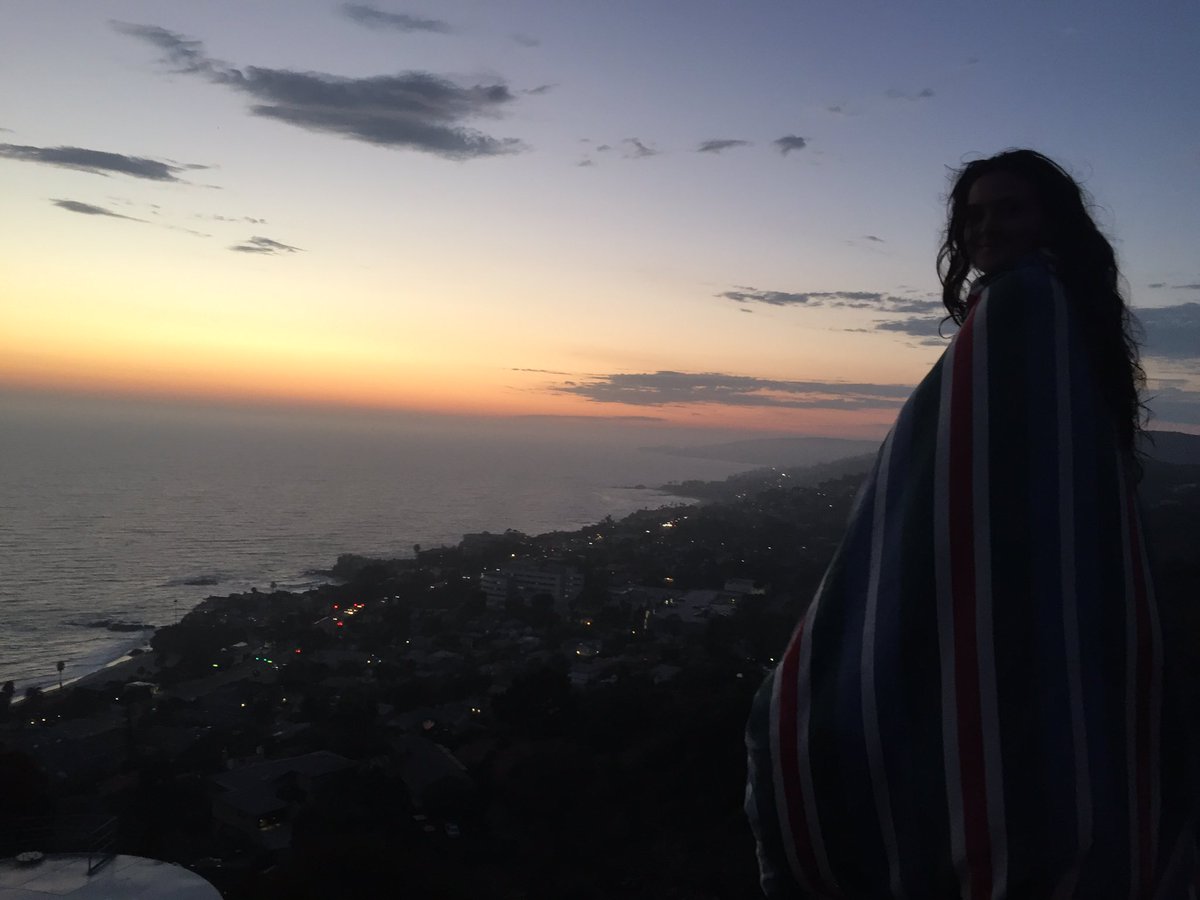 nabodine's tweet photo. How did I get so lucky??? https://t.co/HxuqcPumHx