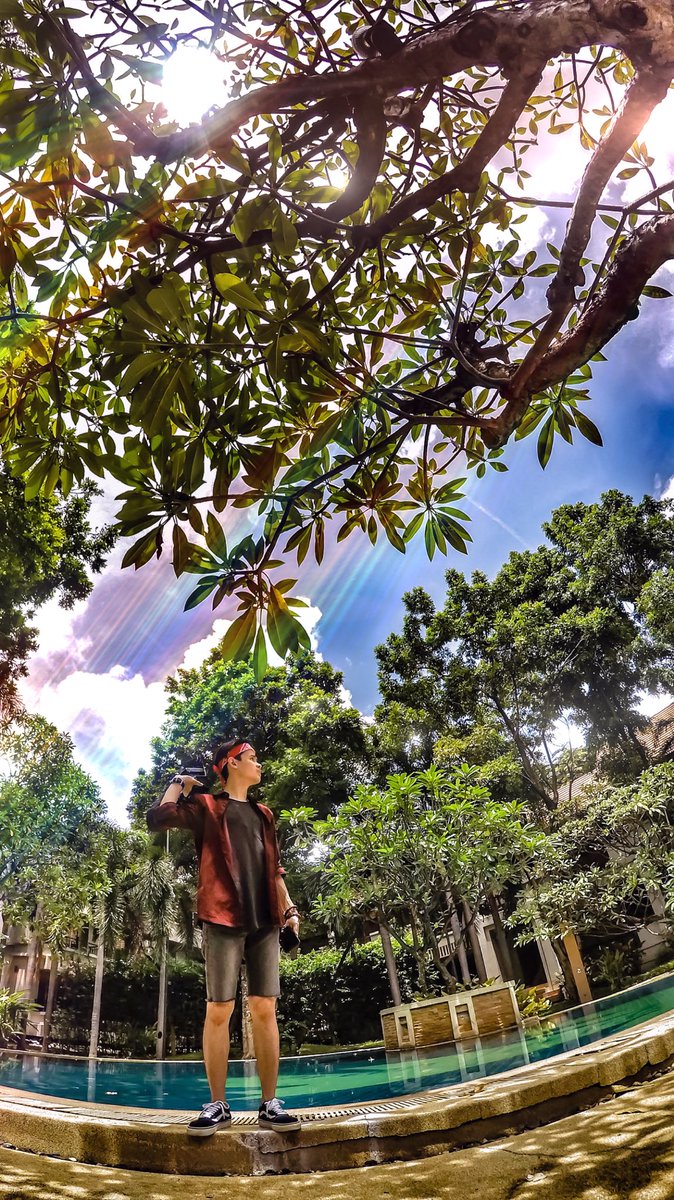 BennyAun's tweet photo. Take photos as a return ticket to a moment otherwise gone .

#backpackingbangkok #bangkok #thailand #adventures https://t.co/wOHXmIbRAr
