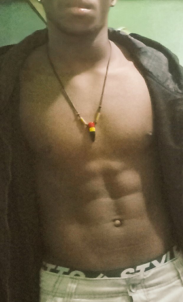 FelipeS21524905's tweet photo. Meu negão do whatsapp hj 😎😎 https://t.co/t4CxRvYNQG