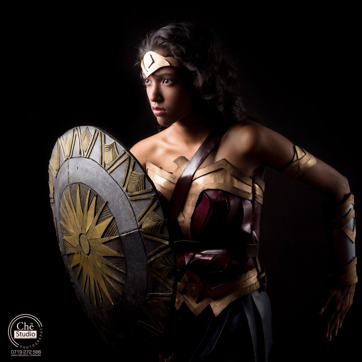 Lividul's tweet photo. @Pasan_Mathisha @GalGadot @PattyJenks @WonderWomanFilm @DCComics @BenAffleck @RealRobinWright @CNconnienielsen @ZackSnyder Here she goes! <3  #WonderWoman @GalGadot Say what ? <3 https://t.co/AUoCm0nT3y