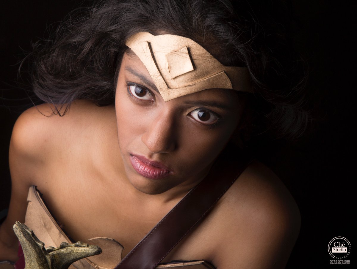 Lividul's tweet photo. @Pasan_Mathisha @GalGadot @PattyJenks @WonderWomanFilm @DCComics @BenAffleck @RealRobinWright @CNconnienielsen @ZackSnyder Here she goes! <3  #WonderWoman @GalGadot Say what ? <3 https://t.co/AUoCm0nT3y