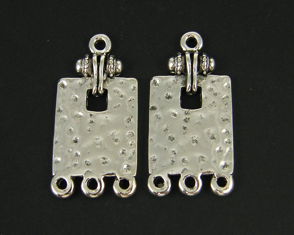 TheBeadDreamer's tweet image. Antique Silver Connector Versatile Earring, Pendant or Bracelet Findin… tuppu.net/7ce69b5e #Etsy #SilverFinding