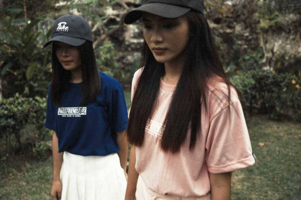 theworknclass's tweet photo. Staple pieces are back along with new designs in Fake Friend's latest collection. https://t.co/zIzllMSyH5 https://t.co/NEDjBu5Bez