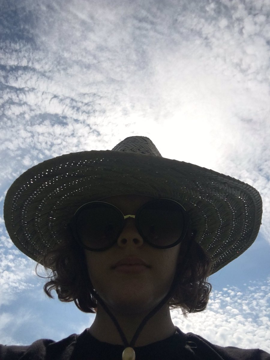 forvrxhalloween's tweet image. @ActuallyNPH next time you host the Tony's can i help? im semi valuable, ok-ish at singing, cant dance, but alot of fun. heres a head shot: